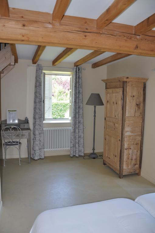 B&B La Cerisaie Francheleins Oda fotoğraf